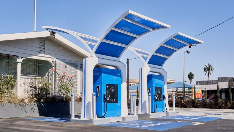 Hydrogen refuelling stations with blue canopy design
